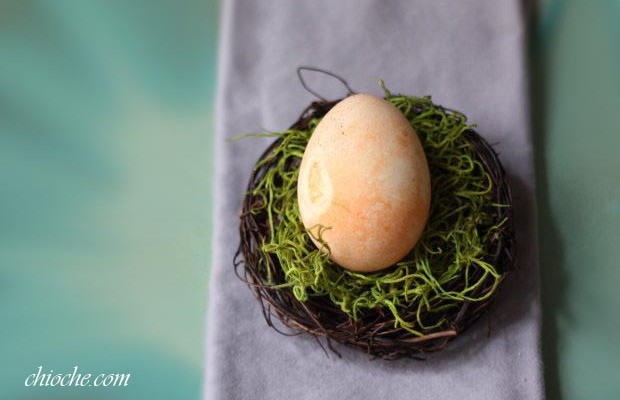 رنگ کردن تخم مرغ سفره هفت سین با استفاده از مواد طبیعی